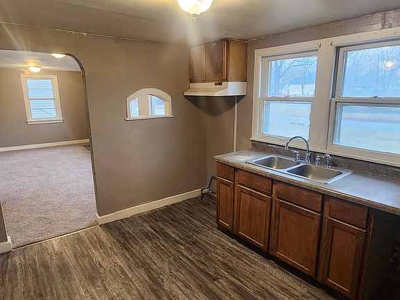 5th image of 925 Kimber St #1