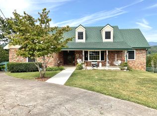 105 Knoll Ln, Clinton, TN 37716