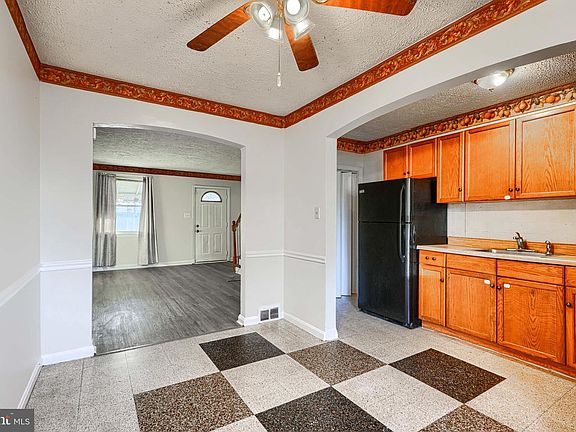 5th image of 6302 Brown Ave