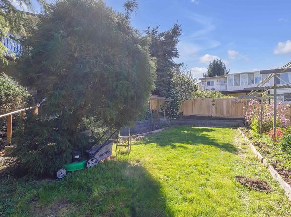 11331 136th St, Surrey, BC V3R 6V4