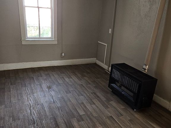 3rd image of 215 N 6th St #2