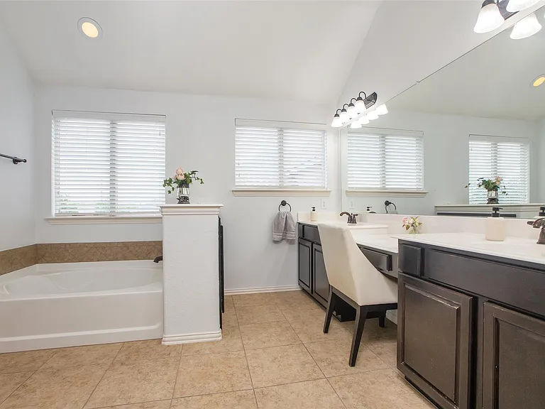 1320 Wheatear Dr — Photo 16
