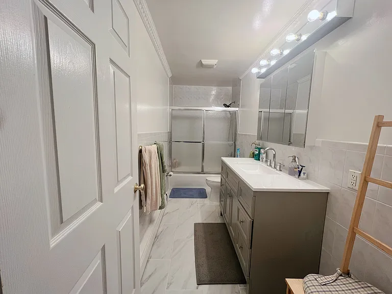 23 Pehle Ave #1 — Photo 4
