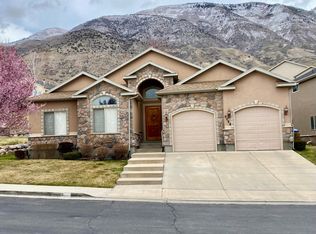 9088 N Renaissance Dr, Cedar Hills, UT 84062