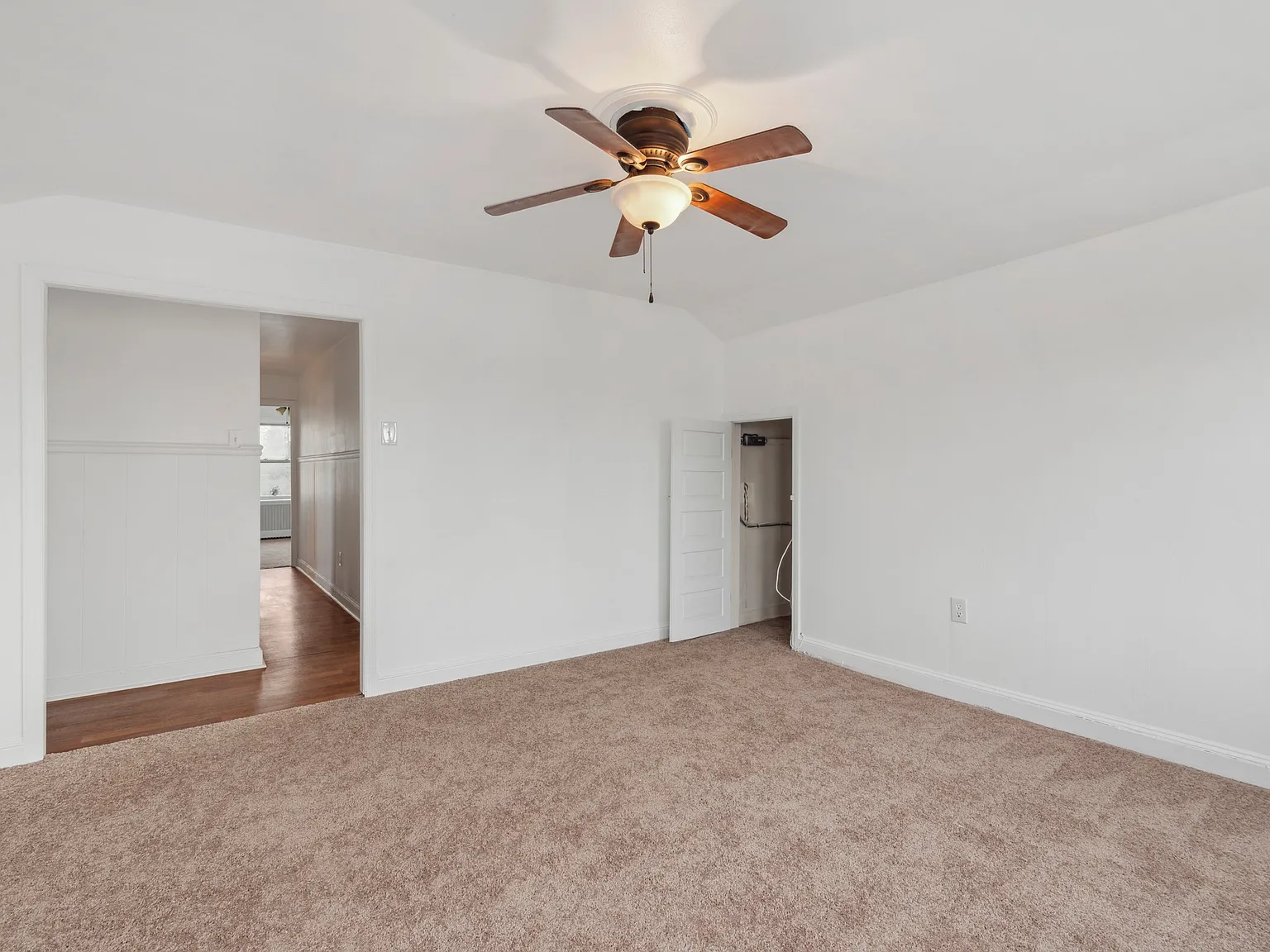 2 bed, 800 sqft, $1,550 — Photo 2
