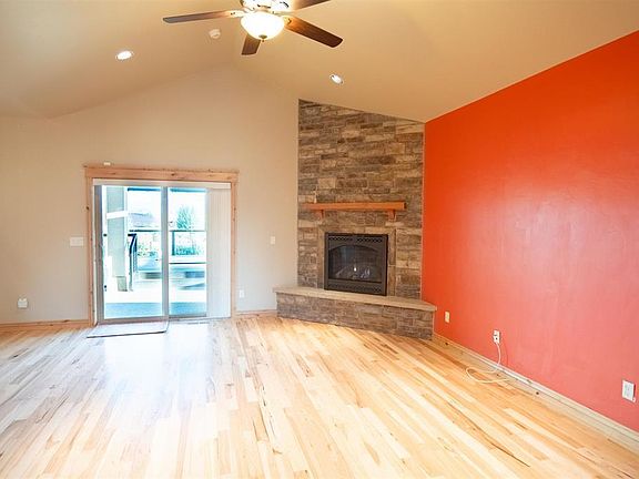 5th image of 69072 Oak Grove Road