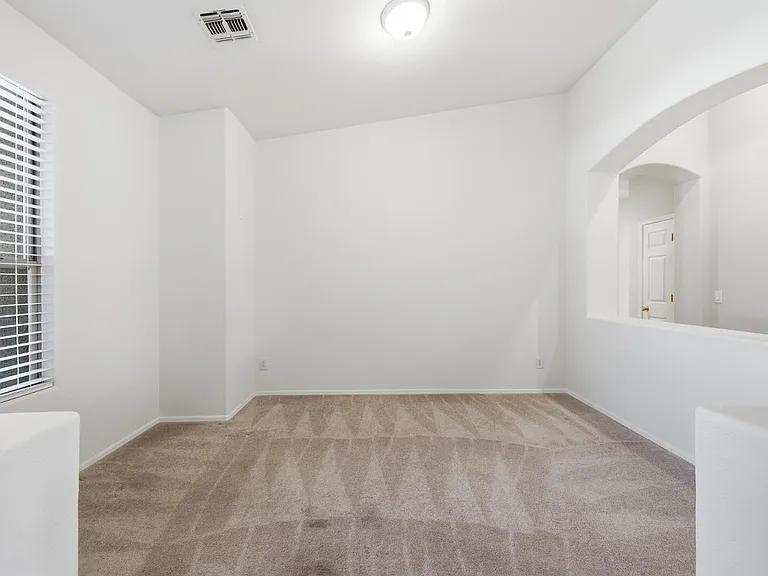 8407 W Myrtle Ave — Photo 3