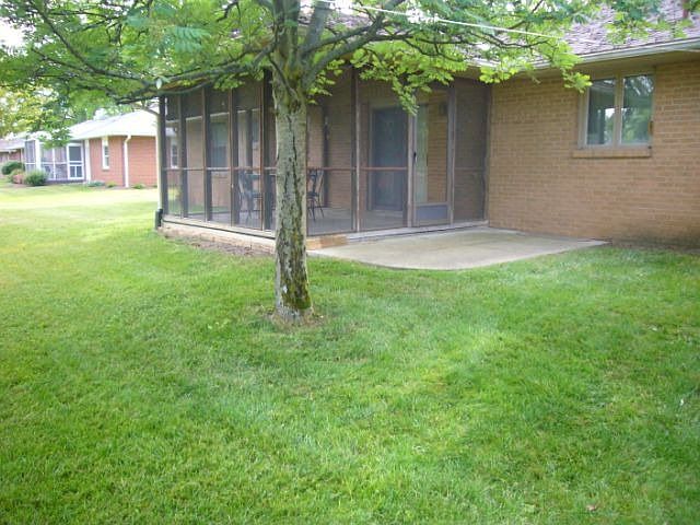 2nd image of 991 Devonwood Rd