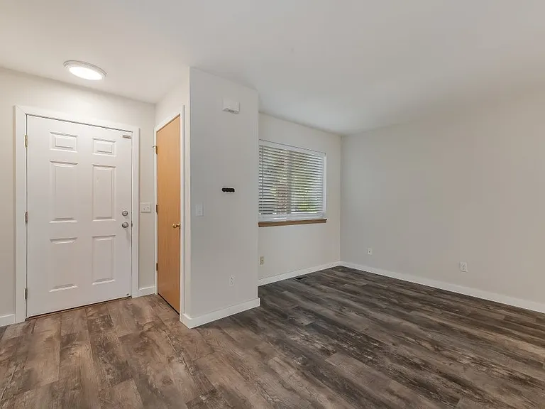 4019 E 2nd Ave — Photo 2