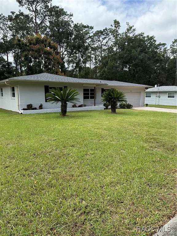 Building Photo - 6106 E Calico Ln