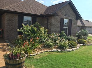 112 Sunrise Dr, Medina, TN 38355