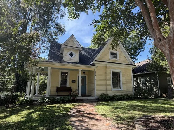 309 Head St, Paris, TN 38242