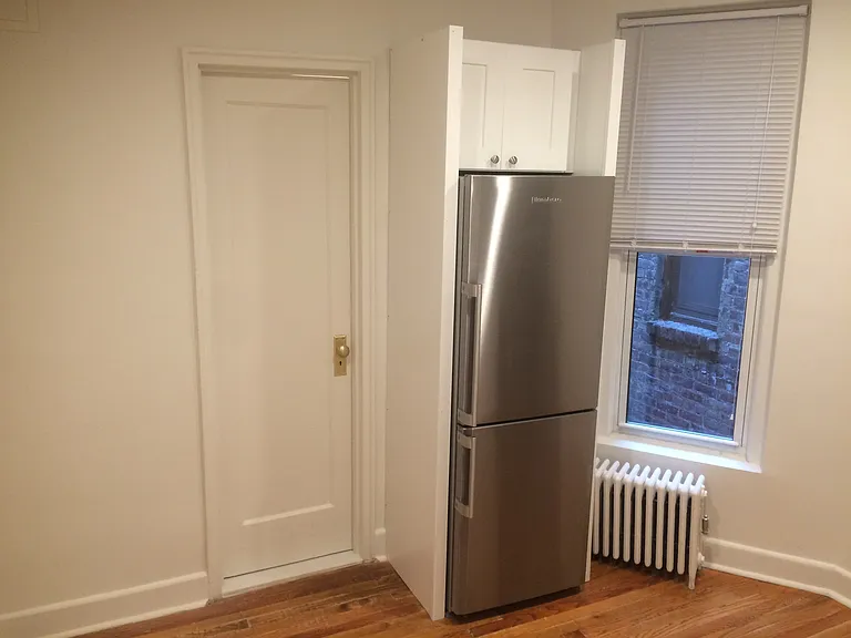 232 E 95th St #2C — Photo 2
