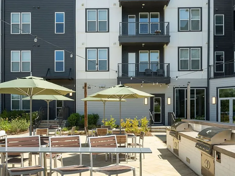 1001 Tyvola — Photo 33
