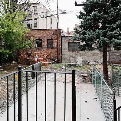 Rented by Nooklyn NYC LLC | media 32