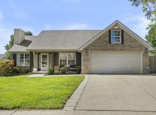 121 Caffrey Ct, Nicholasville, KY 40356