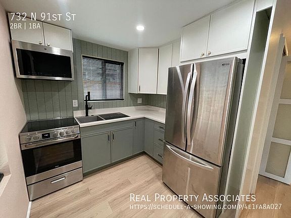 2nd image of 732 N 91st St