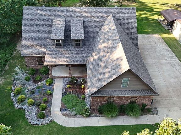 4th image of 4910 Peachtree Ave