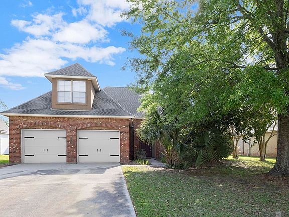 3rd image of 12028 Hollywood Park Dr