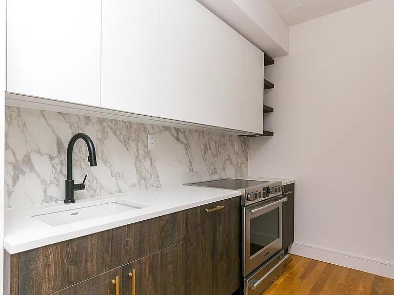 321 Wythe Ave #1304 — Photo 3