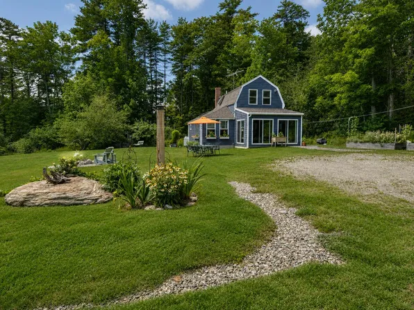15 Summit Avenue, Northport, ME 04849