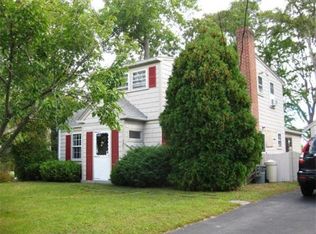 321 Shore Rd, Buzzards Bay, MA 02532