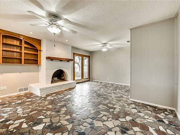 3rd image of 1506 Shamrock Dr