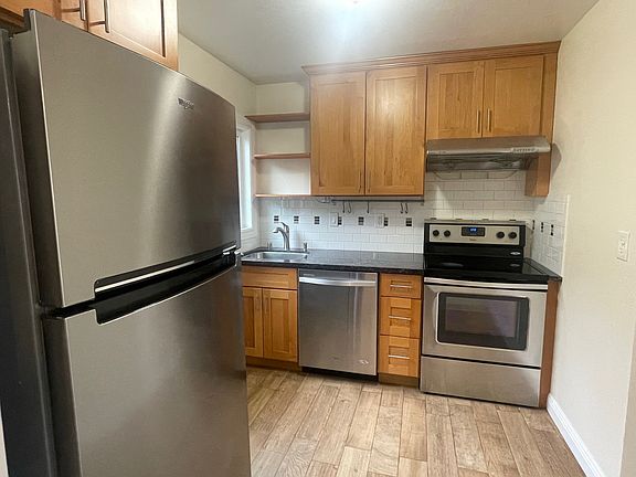 3rd image of 1204 S B St