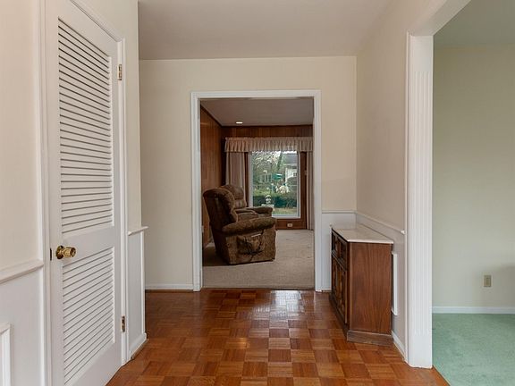 5th image of 730 Haverhill Dr