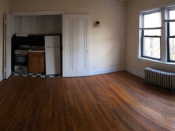 3rd image of 2959 N Damen Ave #29593C