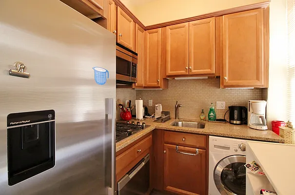 Rented by Julianna Realty Corp | media 29