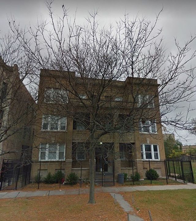 2nd image of 6031 S Prairie Ave #1
