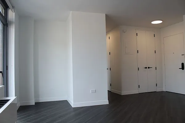 Rented by The Dermot Realty Management Company | media 32