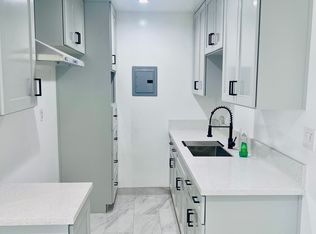 11021 Hesby St APT 3, North Hollywood, CA 91601