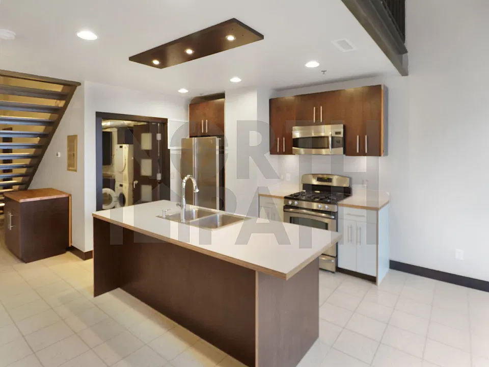 214 4th St E #223