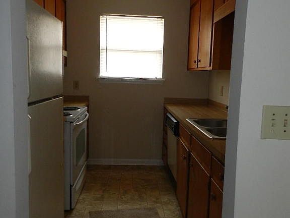 5th image of 117 Cedar Grove Dr #B