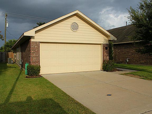 3rd image of 15431 Hinsdale Springs Ln