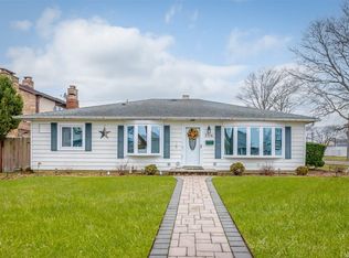 2316 Maple Ave, Seaford, NY 11783
