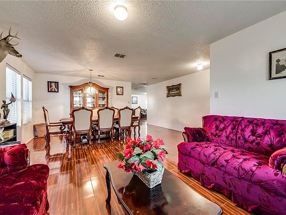 4th image of 2824 Quail Run Dr