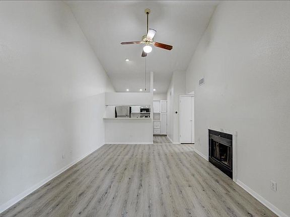 5th image of 2121 El Paseo St APT 1506