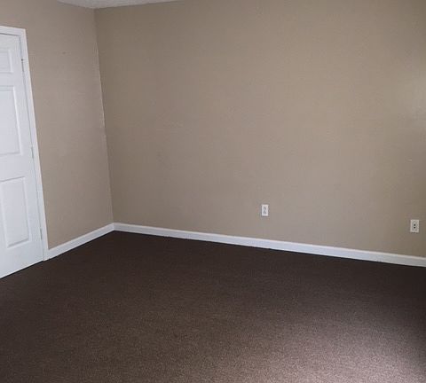 5th image of 707 N Hays Ave