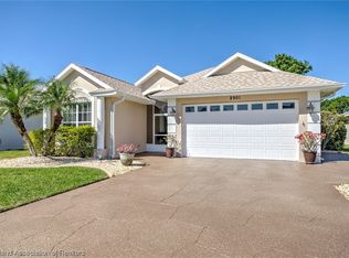 2901 Meadowood Ln, Sebring, FL 33875