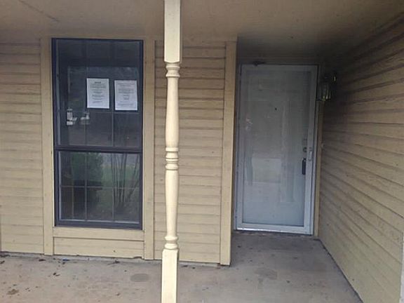 2nd image of 1808 Hunting Green Dr