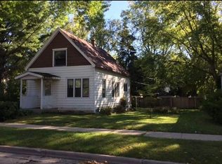 5530 N 39th St, Milwaukee, WI 53209