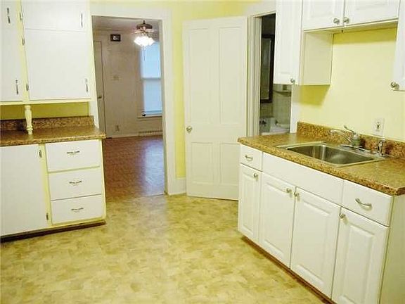 3rd image of 351 Lincoln St
