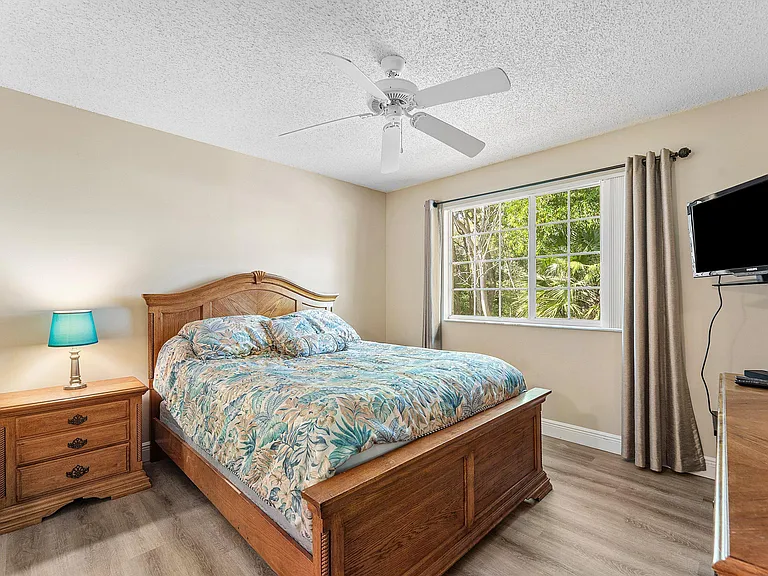 1000 Crestwood Ct S #1015 — Photo 17