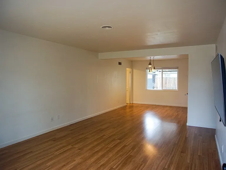 1220 Revere St — Photo 5