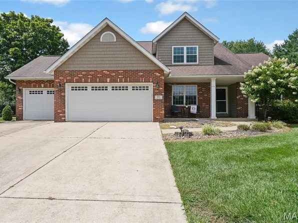 160 Oaklawn Dr, Glen Carbon, IL 62034