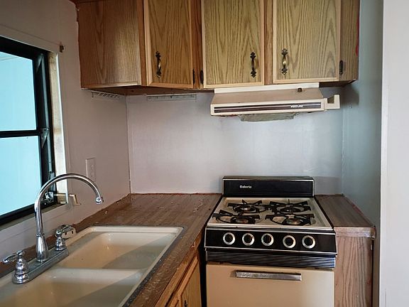 4th image of 29 Ben St #66