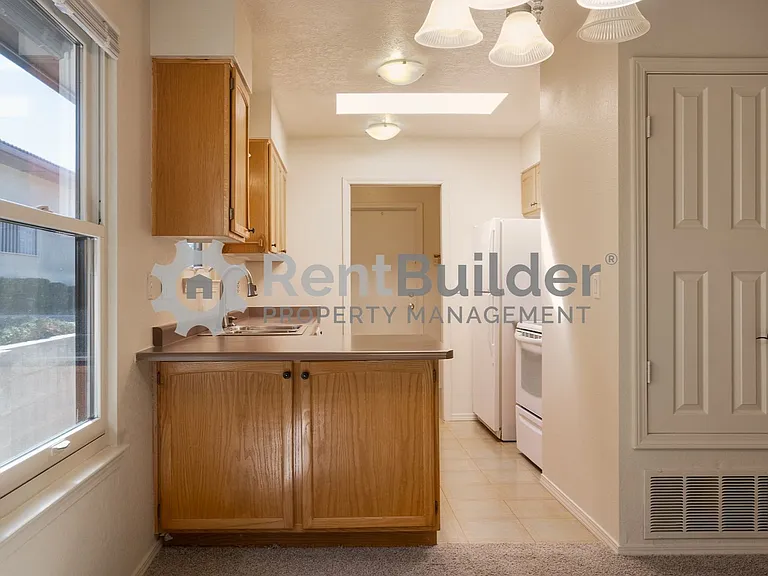 13157 Neon Ave NE — Photo 11